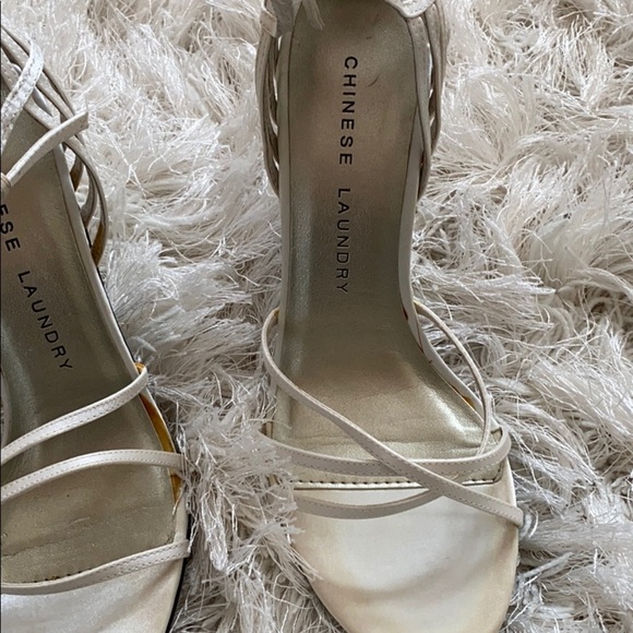 Chinese laundry white heels - Picture 6 of 7